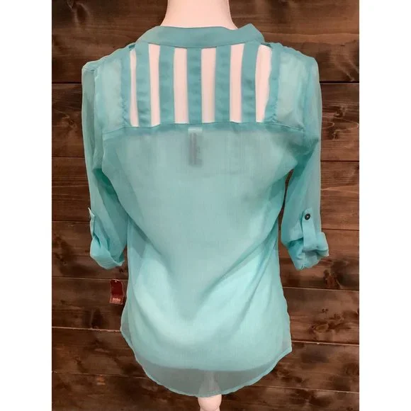 NWT Women’s No Boundaries Sheer Blouse - Picture 4 of 7